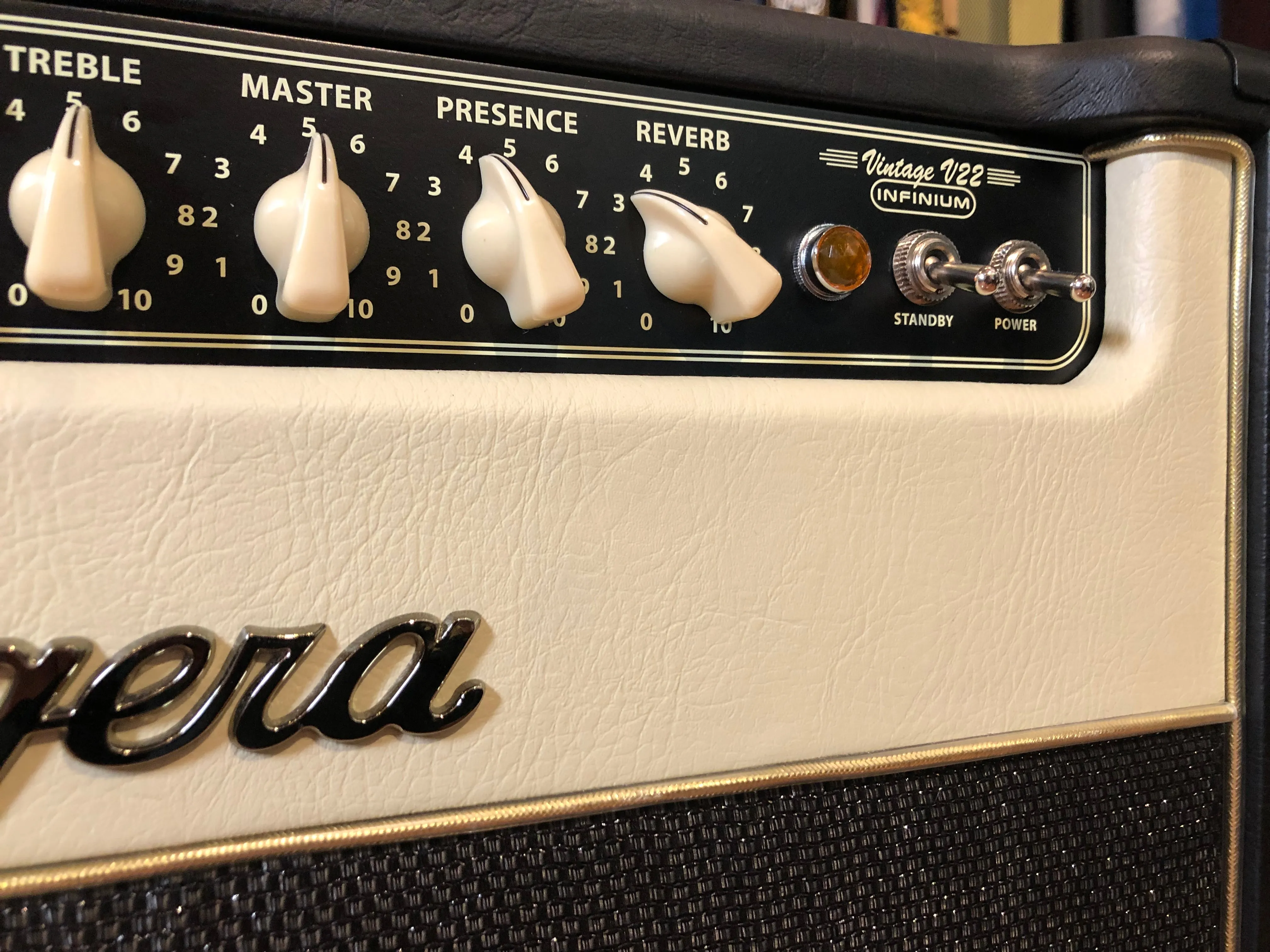 Bugera V22 Infinium Tube Combo