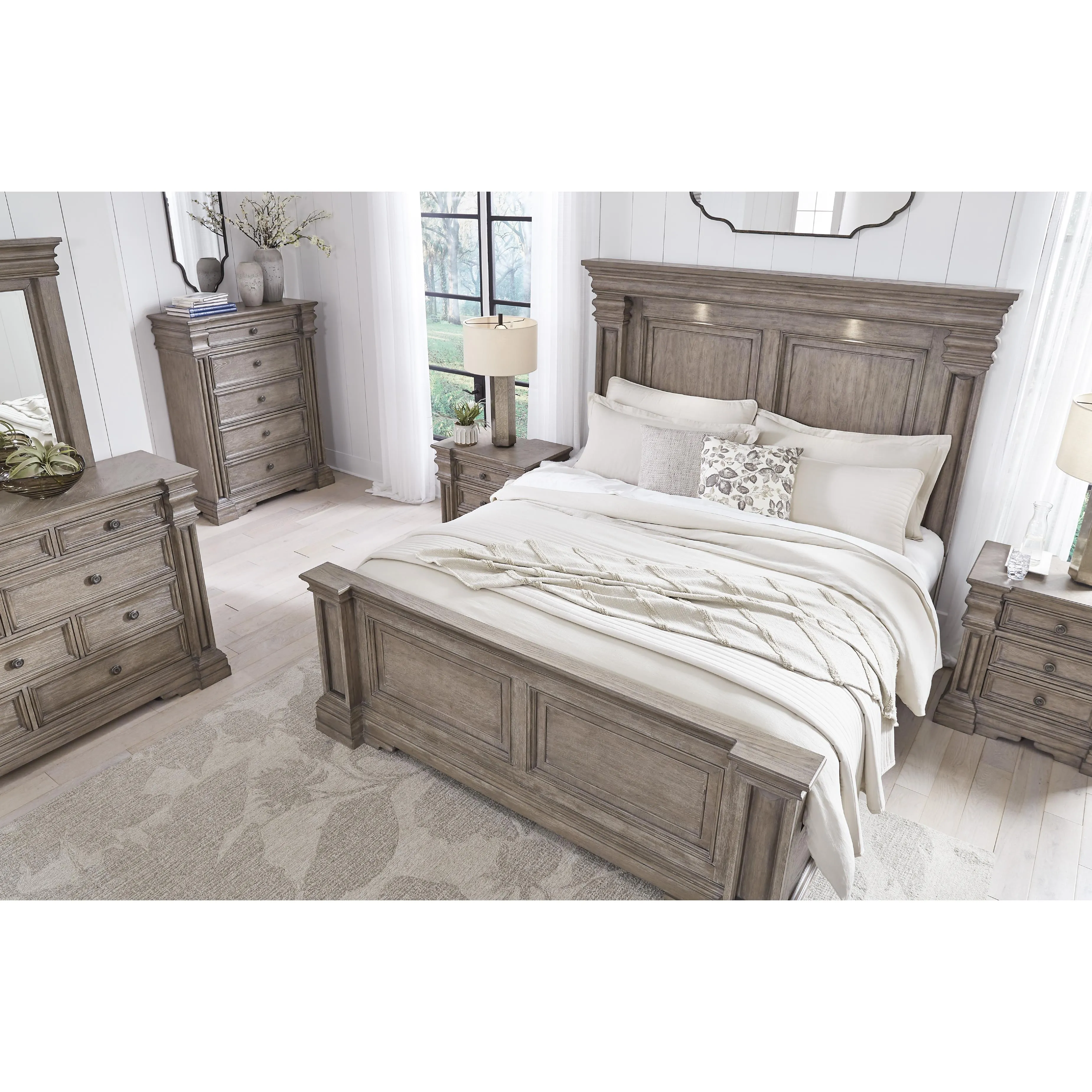 Signature Design by Ashley Blairhurst California King Panel Bed B916-58/B916-56/B916-94