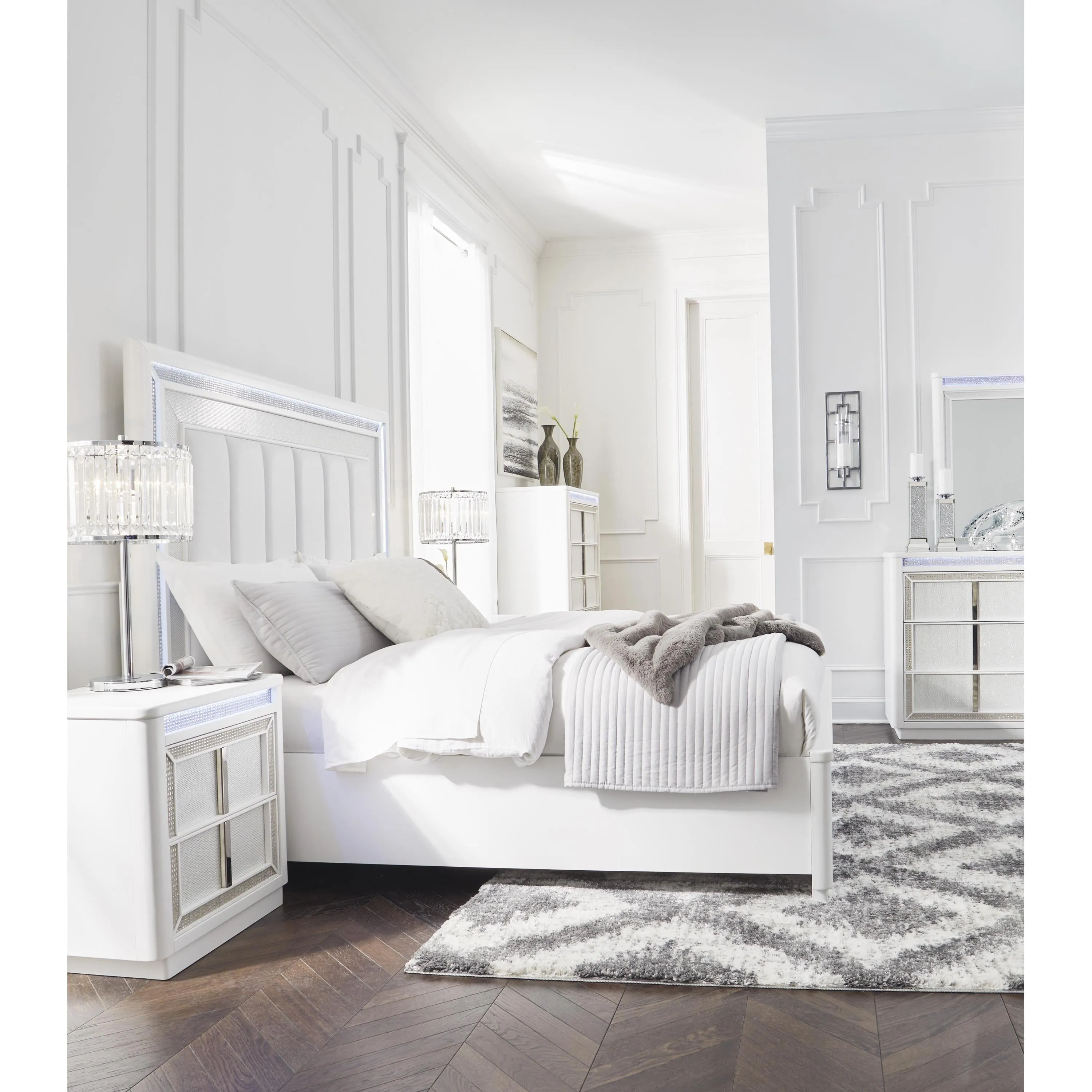 Signature Design by Ashley Chalanna Queen Upholstered Panel Bed with Storage B822-57/B822-54S/B822-97